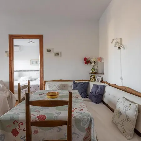 Appartement Miramar 68 *